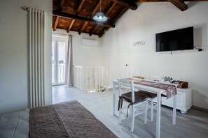 1 室のベッドルーム、WiFi、ベッドシーツ