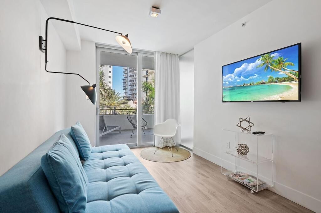 Comfort Apartment, Balcony | Living area