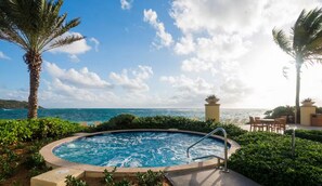 Pool - Dawn Beach Club Resort and Spa Sint Maarten (Oyster Pond)