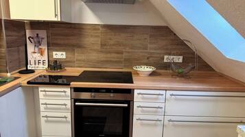 Apartment, 3 Bedrooms, Garden View | Interior