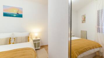 1 bedroom, WiFi, bed sheets
