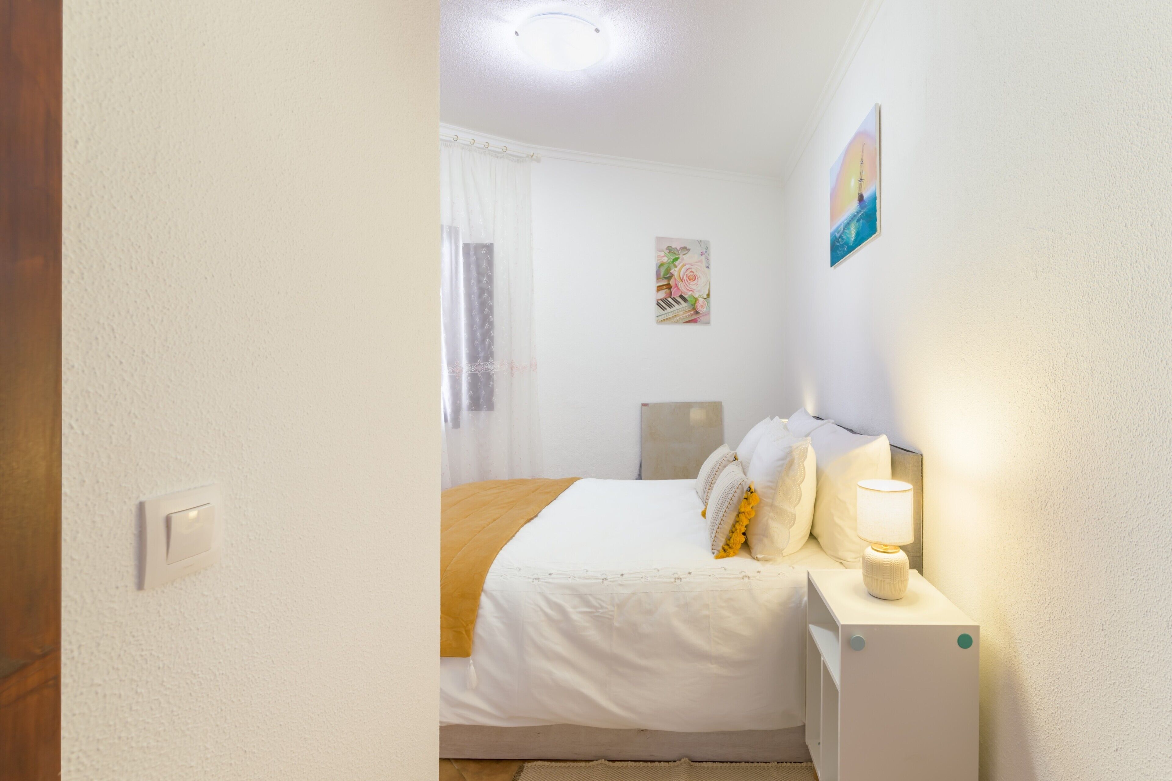 1 bedroom, WiFi, bed sheets