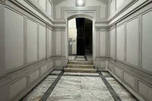 Interior - Ginevra Home - Elegant Historic Retreat in the Heart of Bari (Bari)