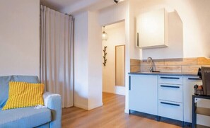 Interior - Apartment with balcony near the Rotunda (Aix-en-Provence)