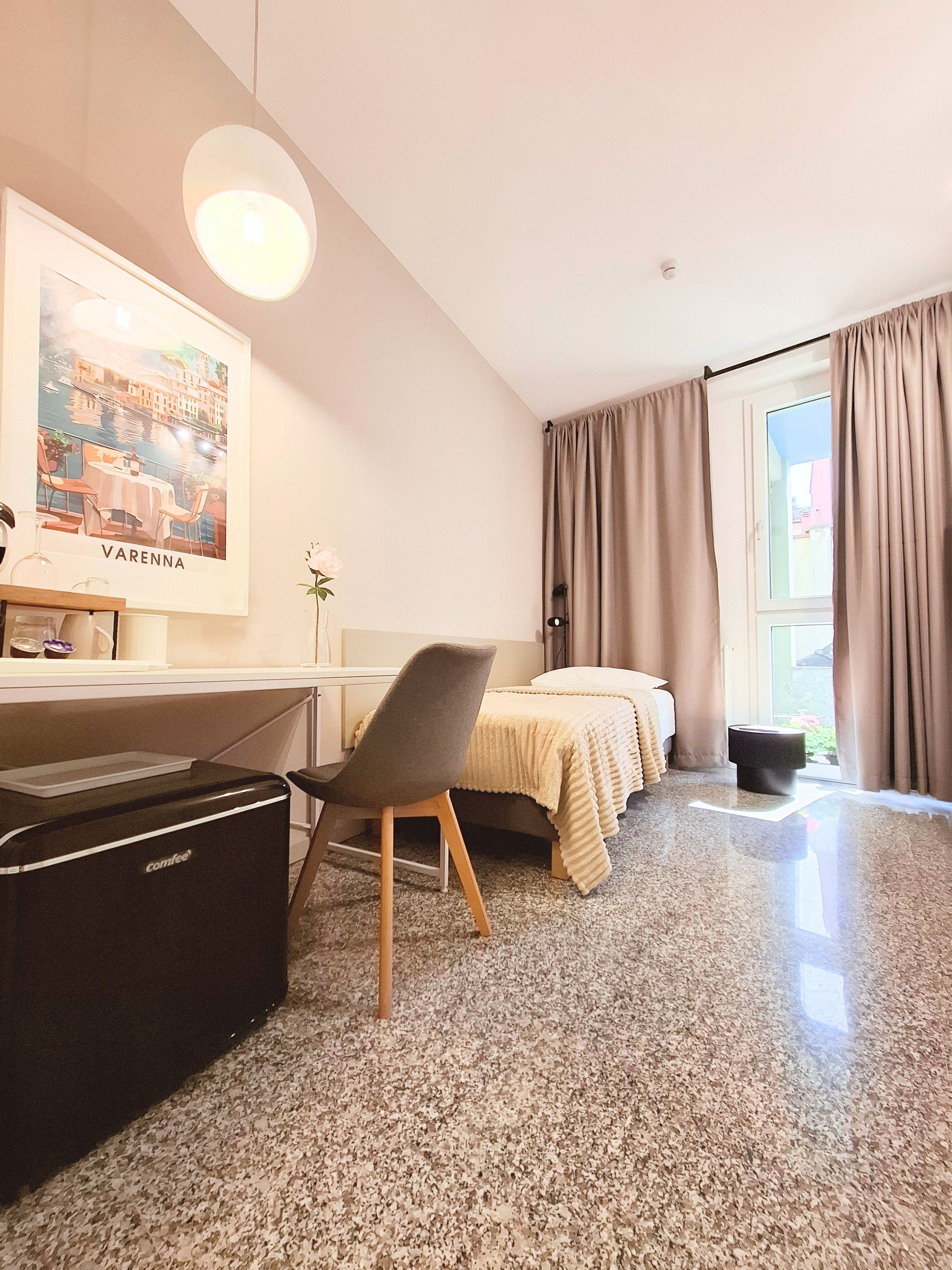 Singola Standard, 1 letto singolo, non fumatori, bagno privato | Tende oscuranti, ferro/asse da stiro, Wi-Fi gratuito