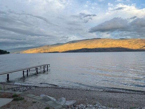 Peachland Beach Promenade