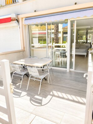 Outdoor dining - Naturiste Cap d'Agde Port Soleil 517 (Agde)