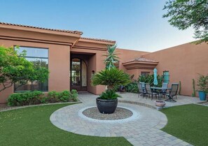 Exterior -  6-bedroom home in serene Scottsdale with fitness room/hot tub/pool/e-bikes (Scottsdale)