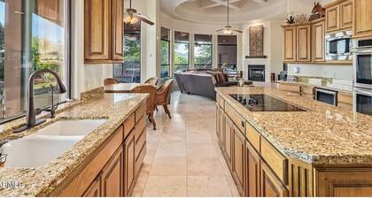 6-bedroom home in serene Scottsdale with fitness room/hot tub/pool/e-bikes