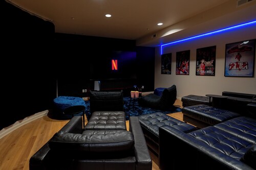 Mountain Estate with View, Hot Tub, Game Room, Cinema