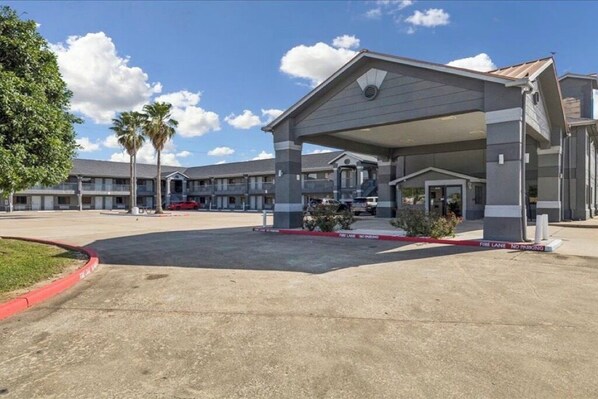 Exterior - Hotel Blue Baytown TX (Baytown)