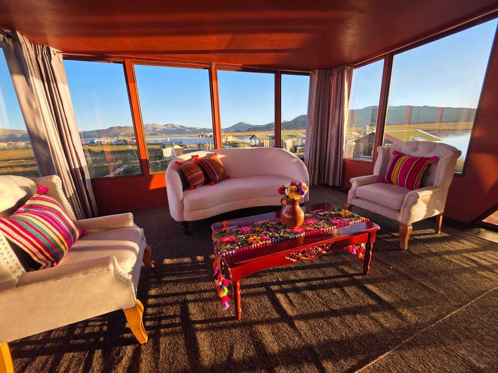 Superior Suite, Balcony, Partial Lake View | Living area