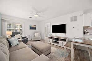 TV - Bayview Condo with Pool and Short Walk to Beach (Ocean City)