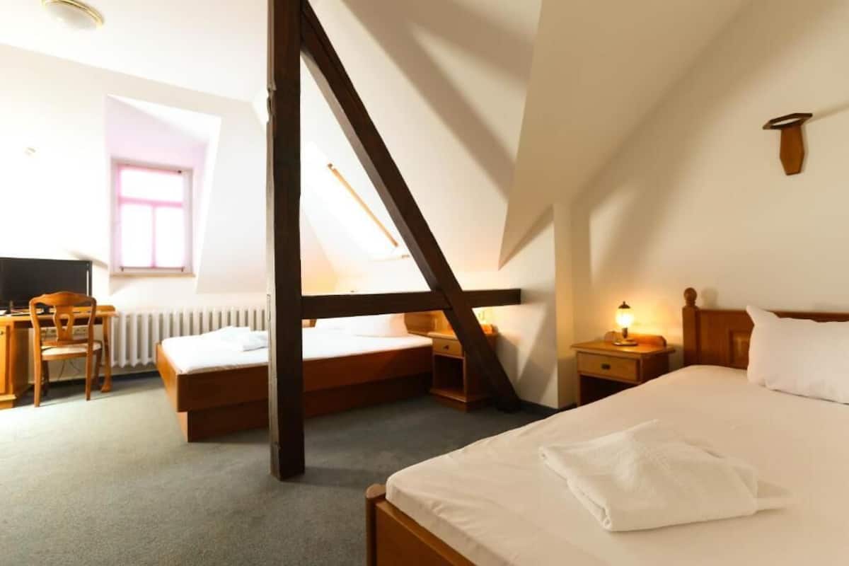 Classic Triple Room, Courtyard View | In-room safe, soundproofing, free WiFi, wheelchair access