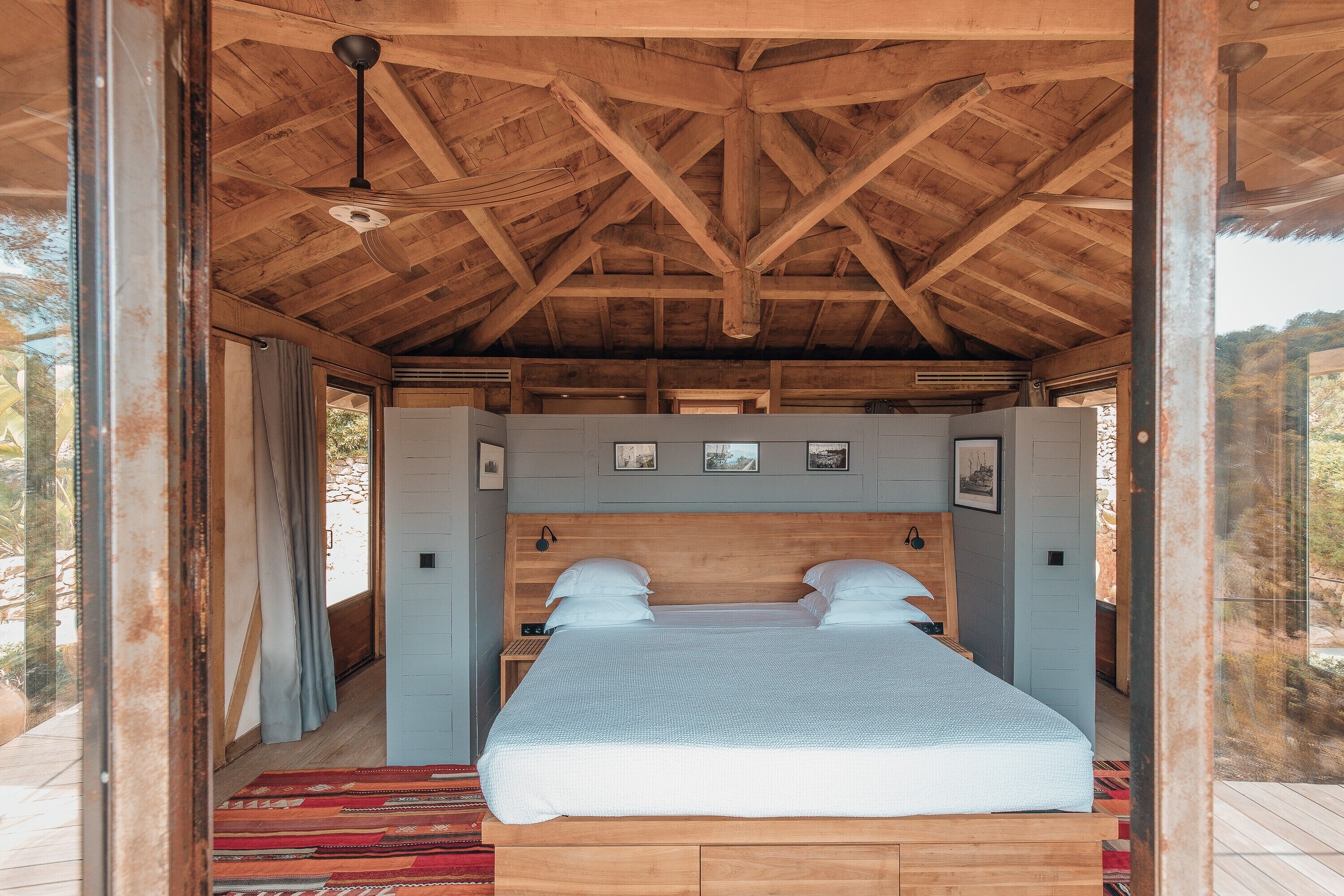 7 habitaciones, tabla de planchar con plancha, wifi y ropa de cama 