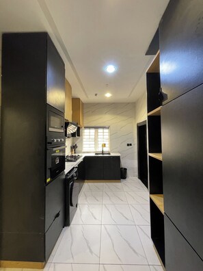 Private kitchen - Pearlsend Apartment (Lagos)