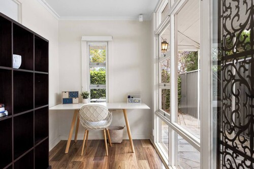 Dulwich Charm Leafy CBD fringe Sophistication