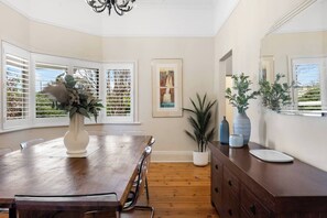 Dining - Dulwich Charm Leafy CBD fringe Sophistication (Dulwich)