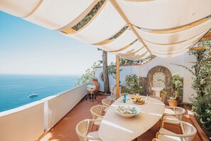 Outdoor dining - Villa Allure by My Villa Collection (Ravello)
