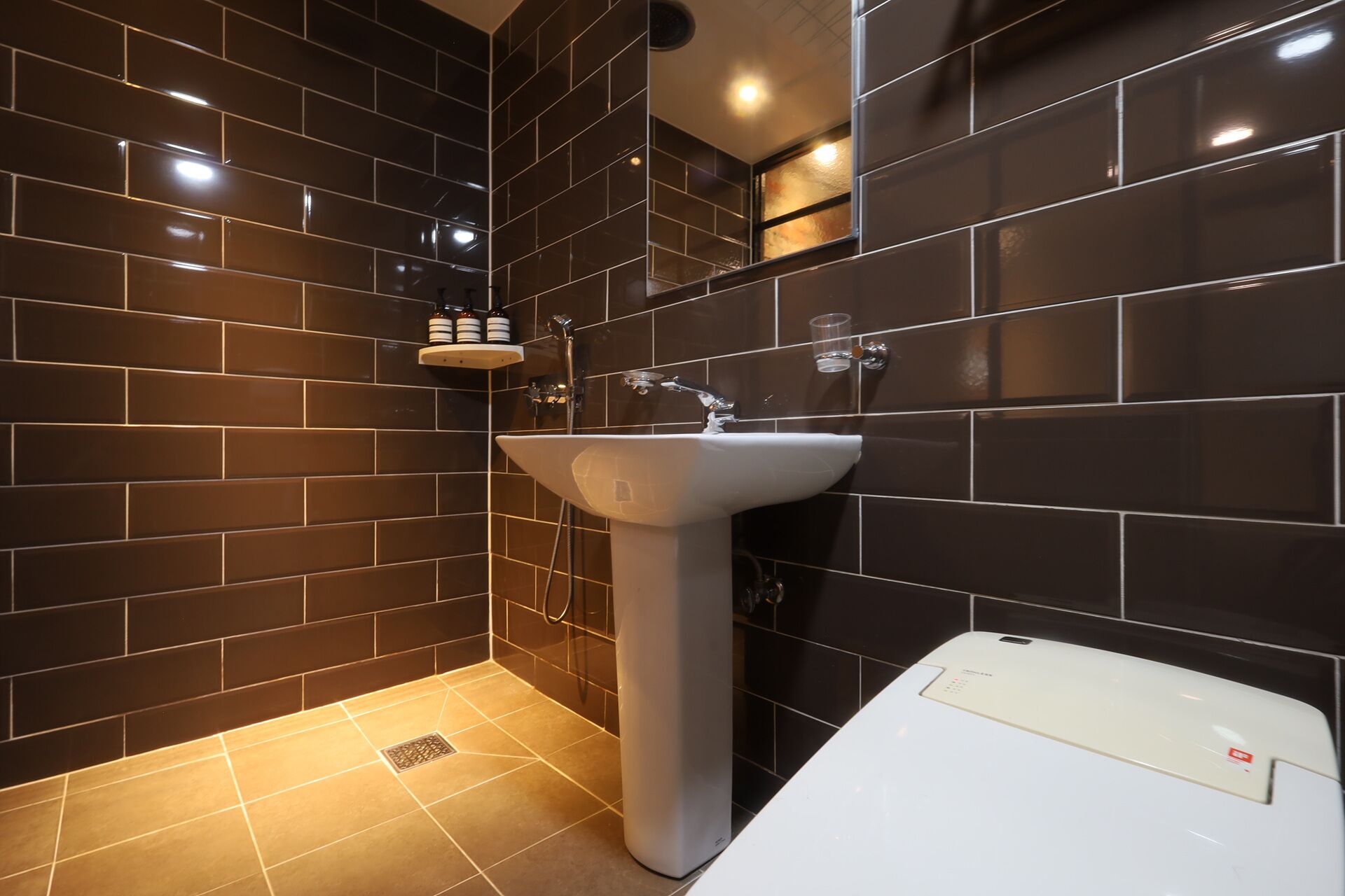 Standard Double Room | Bathroom