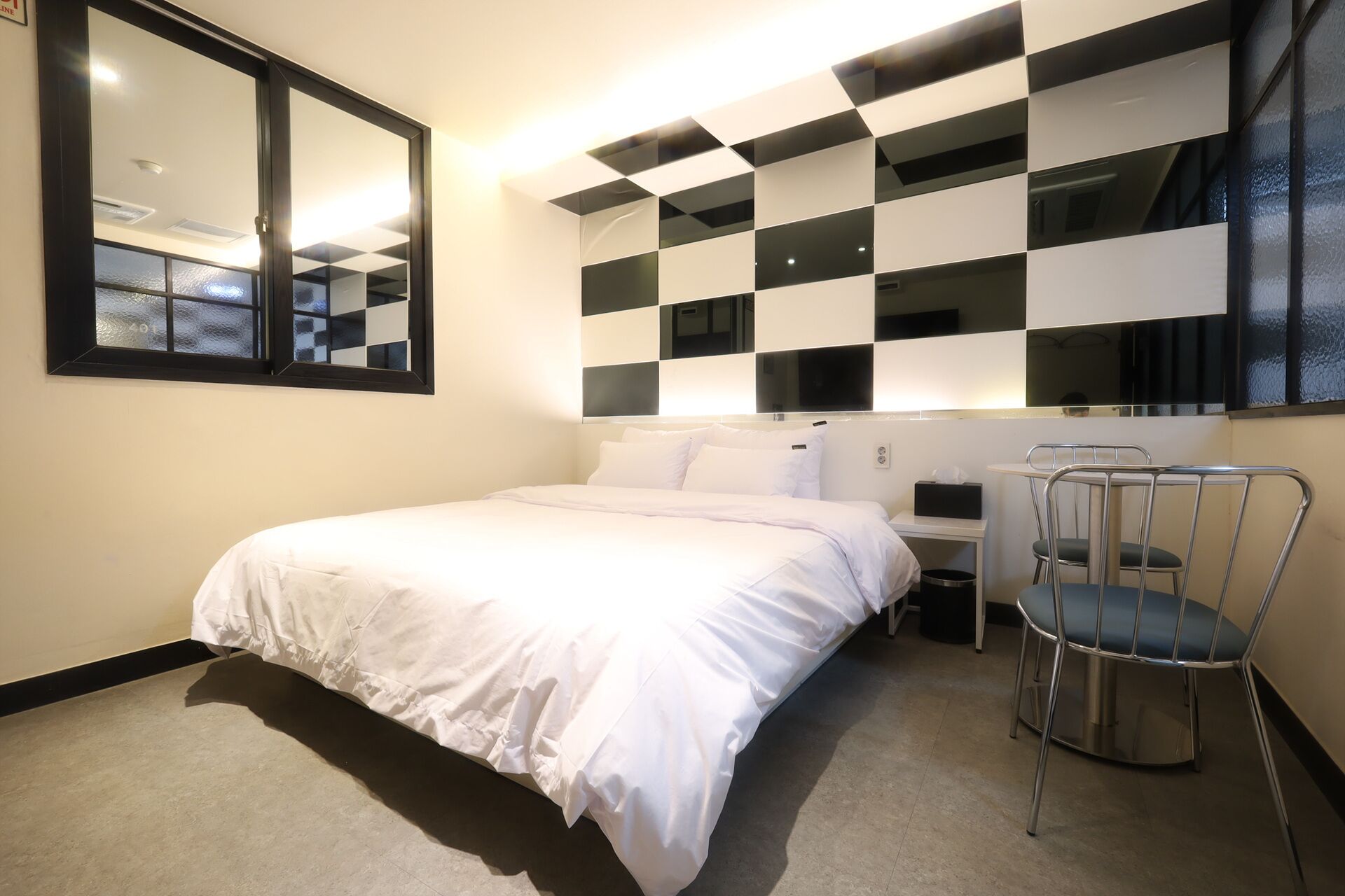 Standard Double Room | Laptop workspace, soundproofing, free WiFi