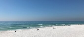 Poolside View Retreat on Scenic 30A, Seagrove - Relax & Unwind in Paradise