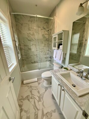Shower, hair dryer, towels, soap - Poolside View Retreat on Scenic 30A, Seagrove - Relax & Unwind in Paradise (Santa Rosa Beach)