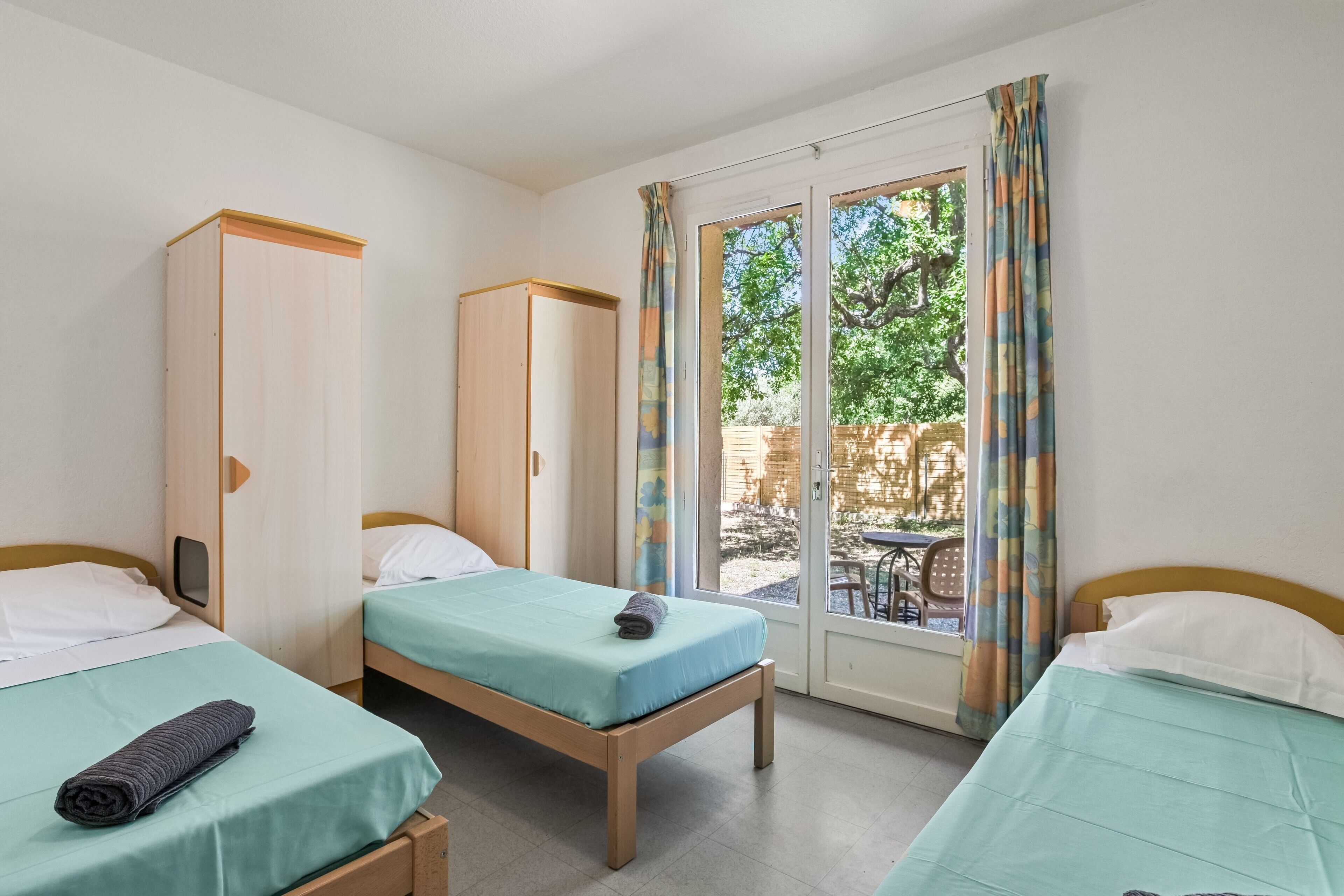 13 habitaciones, wifi y ropa de cama 