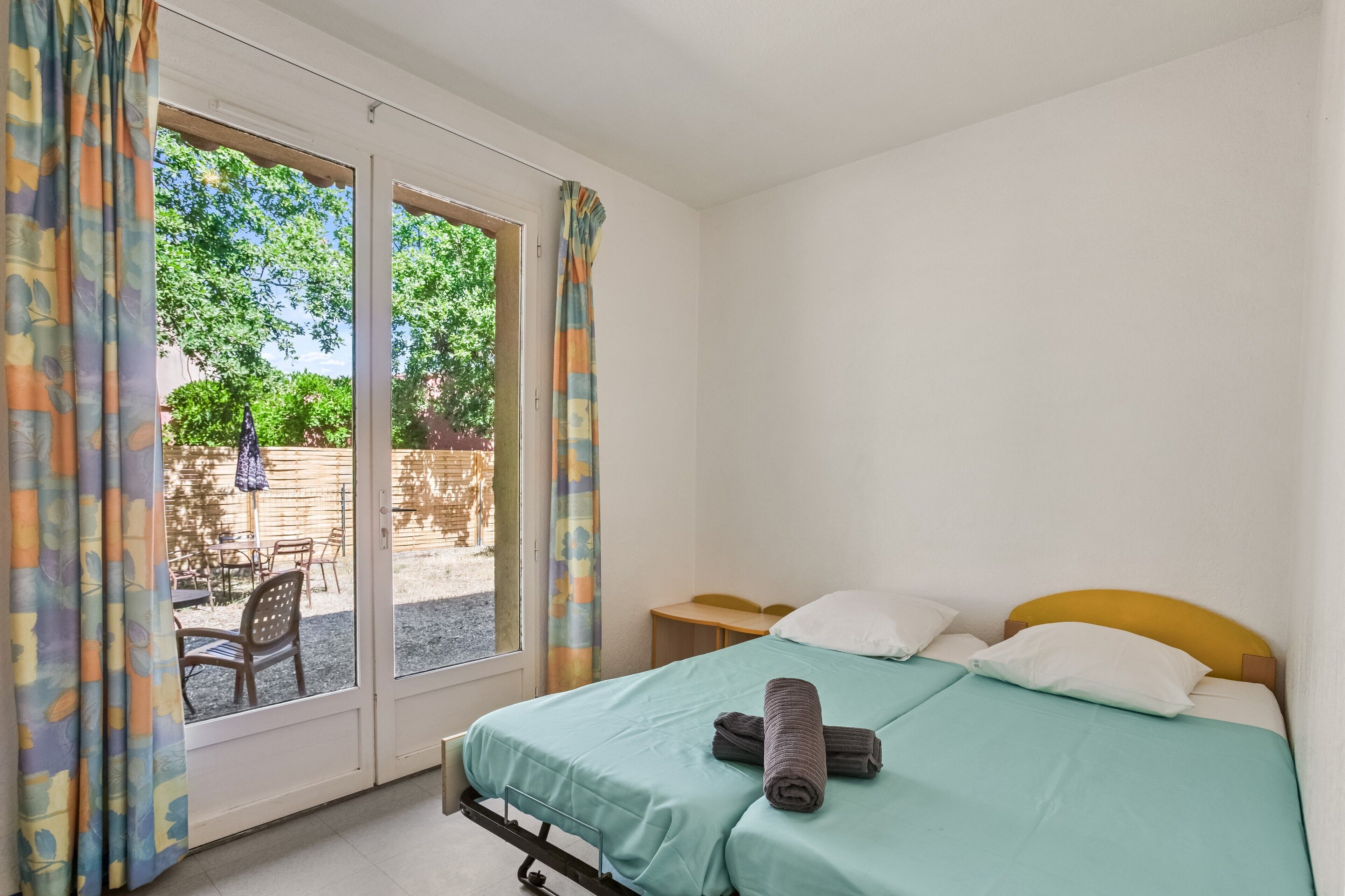 13 chambres, Wi-Fi, draps fournis