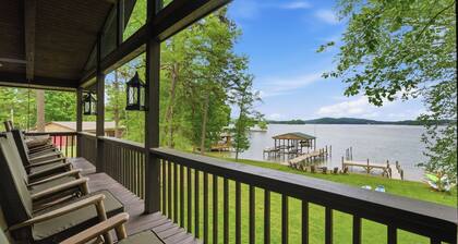 Iconic Waterfront Home On Watt’s Bar Lake -Sleeps 16 - PVT boat docks - Sunrise!