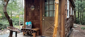 Cozy Acres Tiny House in Clinton on Whidbey Island perfect for relaxing getaway