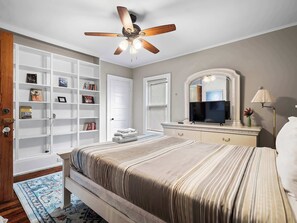 7 Schlafzimmer, Bügeleisen/Bügelbrett, WLAN, Bettwäsche
