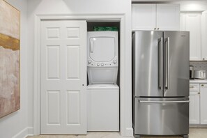 Condo, Multiple Beds (SeaSpray East 1024-Gulf Front) | Interior - Seaspray East 1024-gulf Front (Pensacola)
