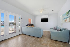 House, Multiple Beds (Rookery III 6005) | Living area - Rookery III 6005 (Gulf Shores)