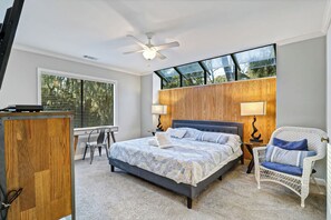 Iron/ironing board, travel cot, WiFi, bed sheets - Family Beach Retreat Near Coligny Beach (Hilton Head Island)