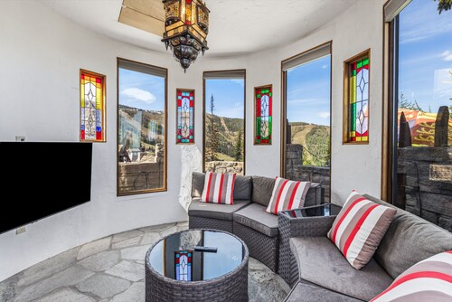 The Castles - Private Hot Tub & Lake Views