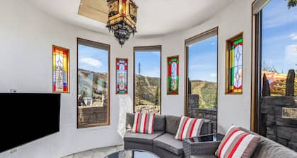 The Castles - Private Hot Tub & Lake Views