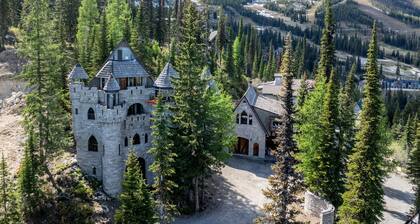 The Castles - Private Hot Tub & Lake Views