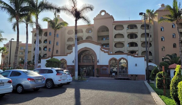 Exterior - Cozy 1-bedroom condo with AC in awesome San José del Cabo (San José del Cabo)