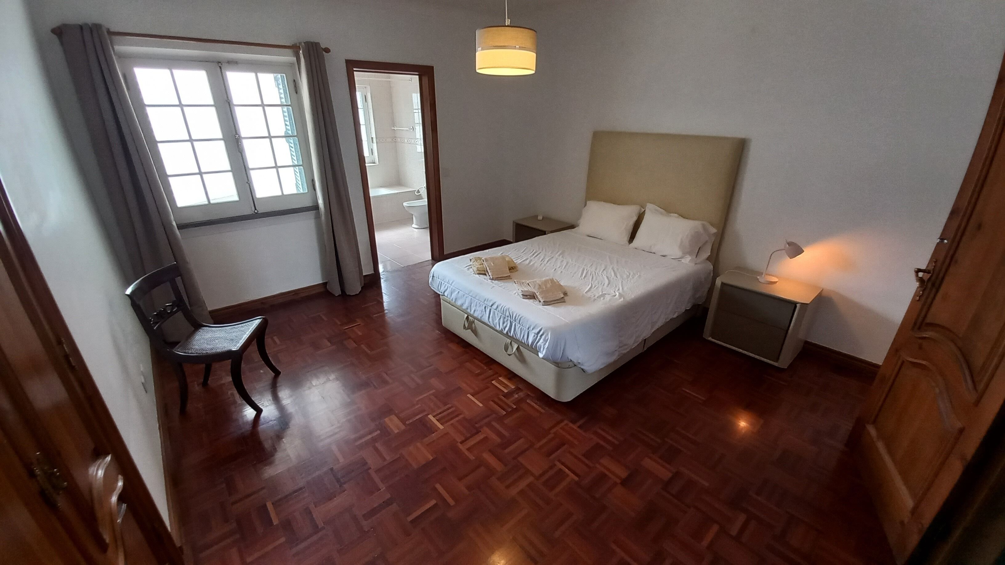 Phòng Deluxe, 1 phòng ngủ, không hút thuốc, phòng tắm riêng | Truy cập Internet không dây miễn phí, bộ trải giường 