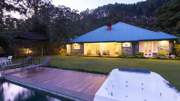Deluxe Double Room, Mountain View | Terrace/patio