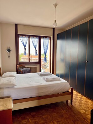 Iron/ironing board, free WiFi, bed sheets - Fondazione Prada_Home Terrace (Milan)