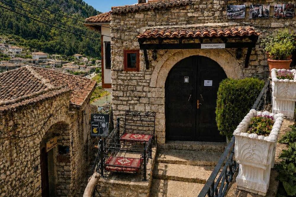 Guva Stone House Mangalem