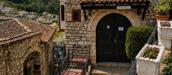 Guva Stone House Mangalem