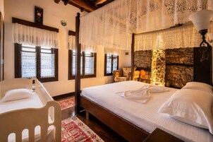 Traditional House, 3 Bedrooms
