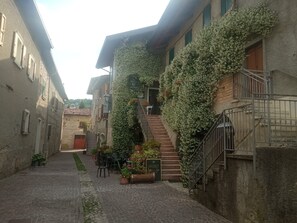 Exterior - Holiday Home 'Casa Antica Sul Garda Tremosine' with Lake View and Balcony (Vesio)