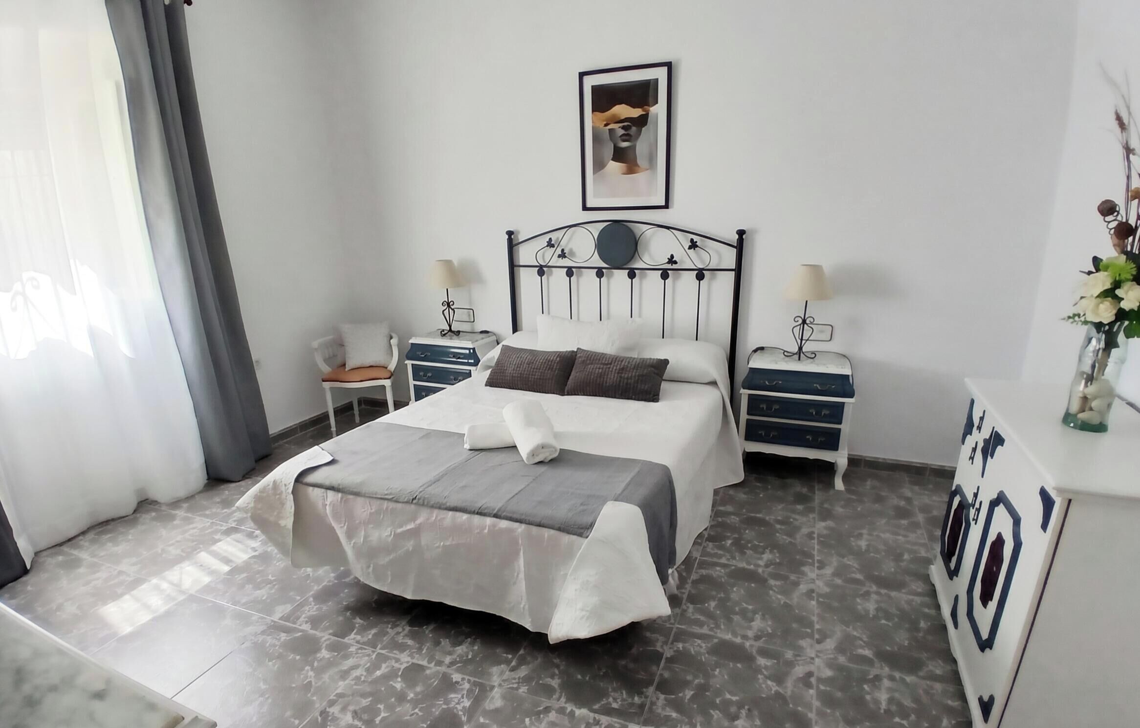 2 chambres, fer et planche à repasser, Wi-Fi, literie fournie