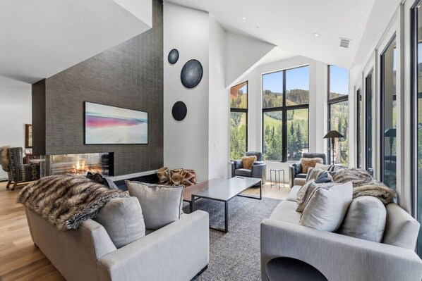 TV, fireplace - Village Luxe | Ski-in/Ski-out | Heated Pool & Spa (Beaver Creek)