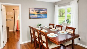 Dining - Hope Hill Hideaway! (Georgetown)