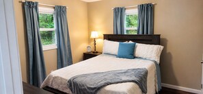 Room - Hope Hill Hideaway! (Georgetown)